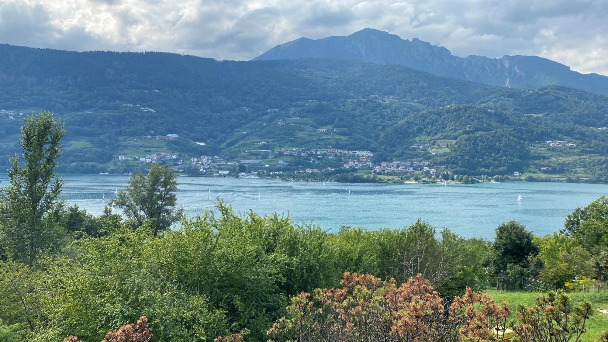 Lake Apartment Ischia Green Tenna Esterno foto